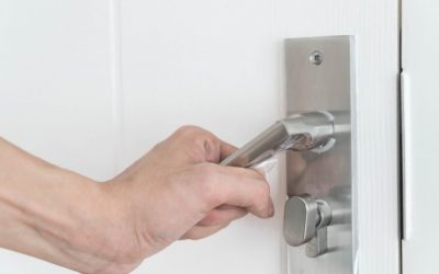 Arreglar las puertas caídas o descuadradas de casa en sencillos pasos, pasatiempos durante el COVID-19